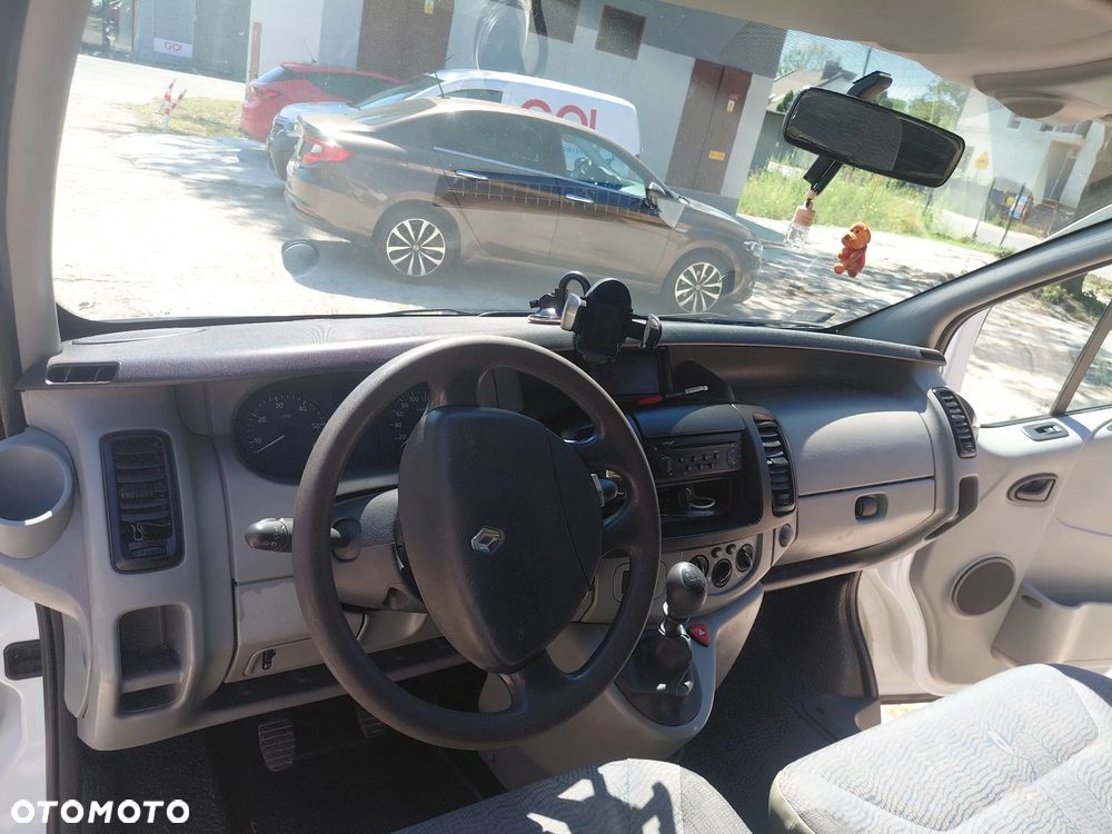 Renault Trafic - 10