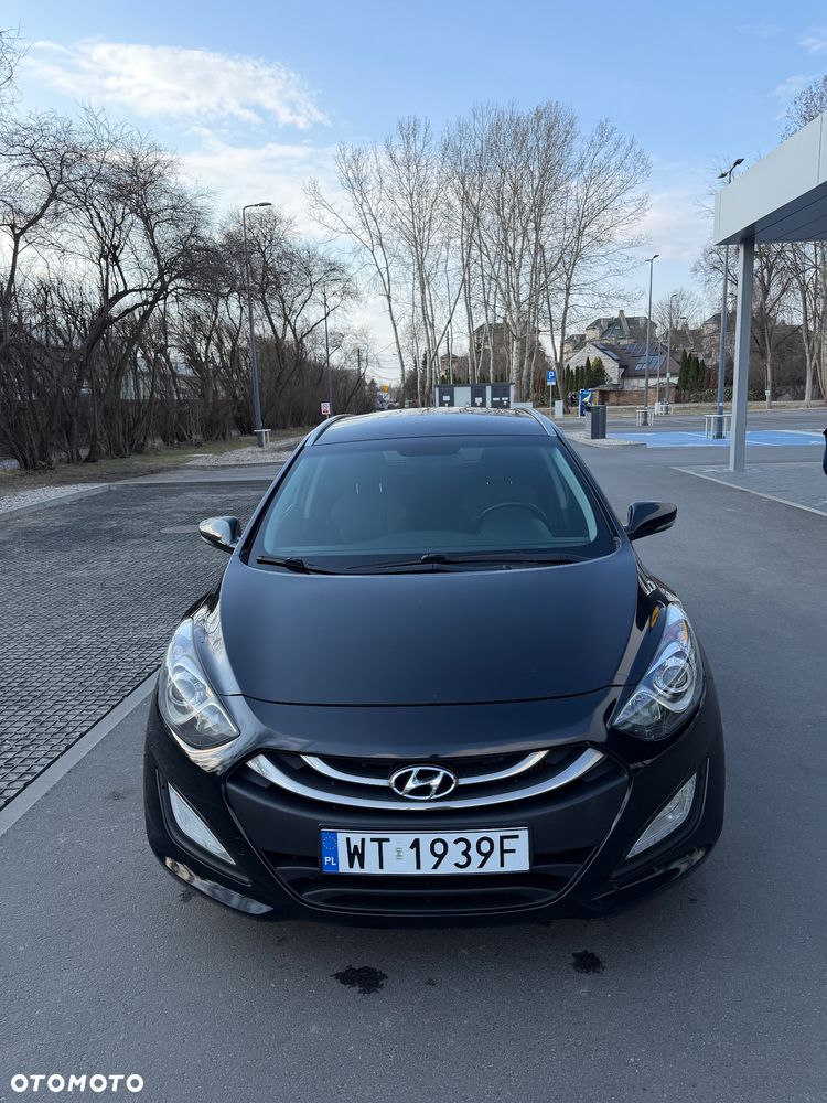 Hyundai i30 1.6 CRDi Automatik Style - 1