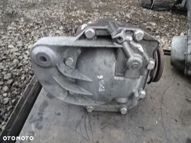 BMW 6 E63 E64 3.0d  DYFER MOST TYLNY - 2