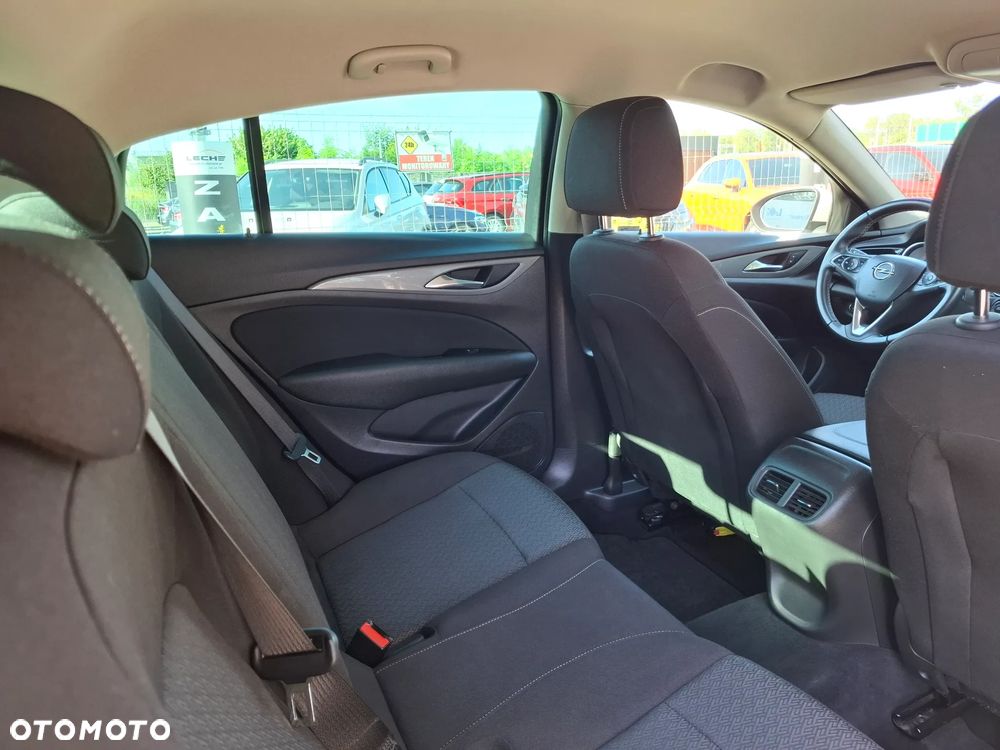 Opel Insignia - 29