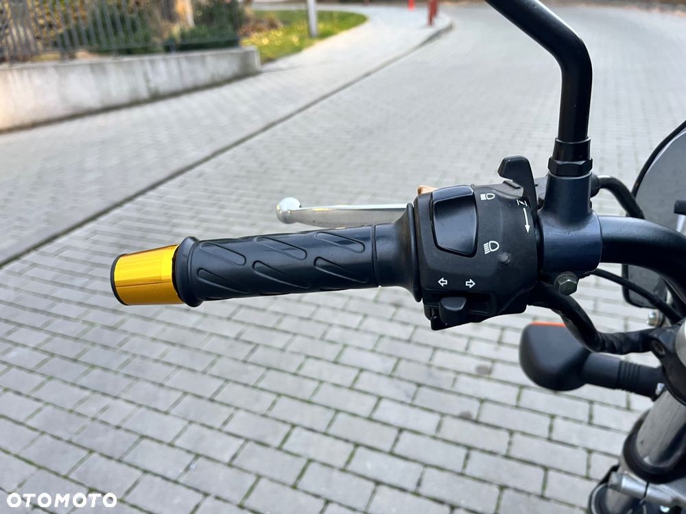 Suzuki GS - 16