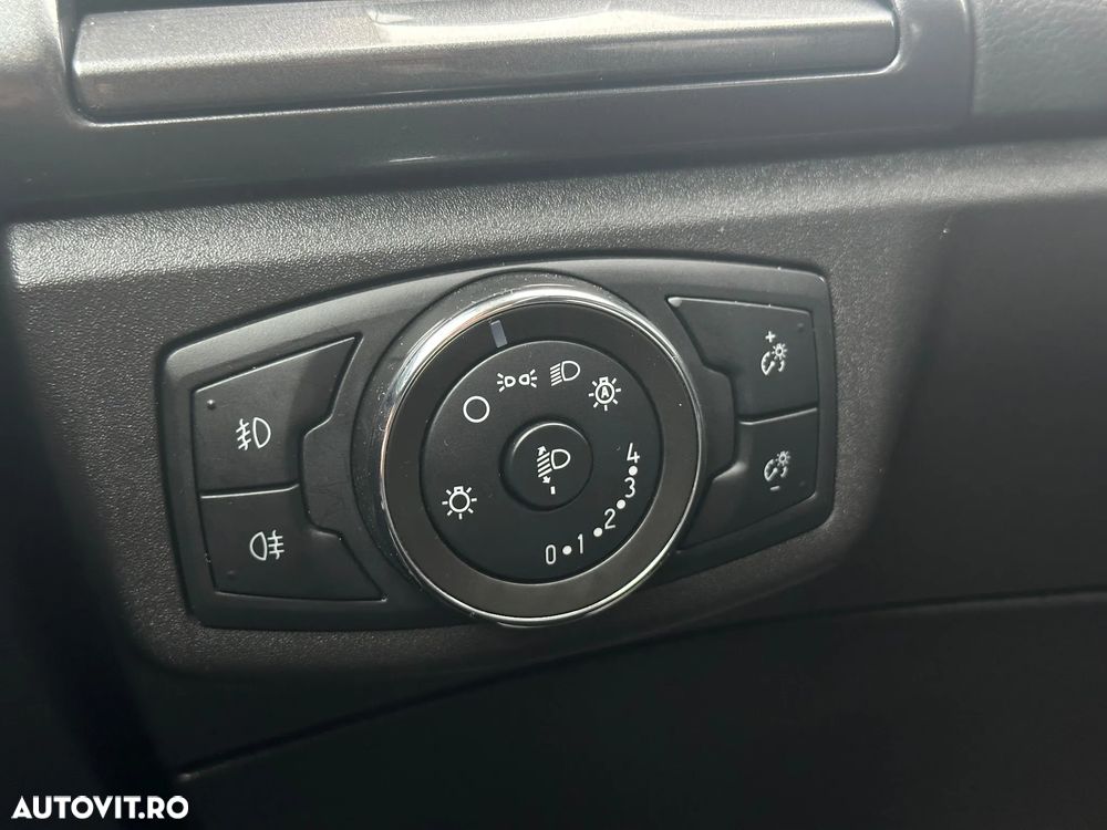 Ford Mondeo 2.0 HEV Titanium - 32