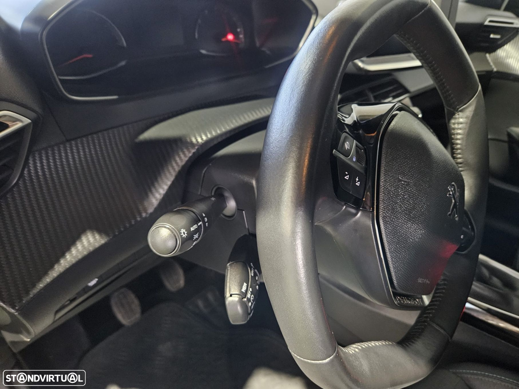Peugeot 208 1.2 PureTech Allure - 10