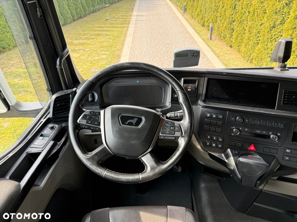 MAN TGX 33.510 6X4 RETARDER - 10