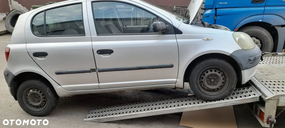 toyota yaris 1 pas przedni - 5