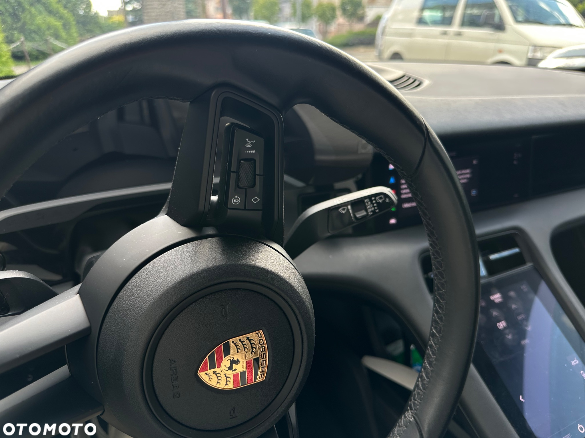 Porsche Taycan Sport Turismo - 11