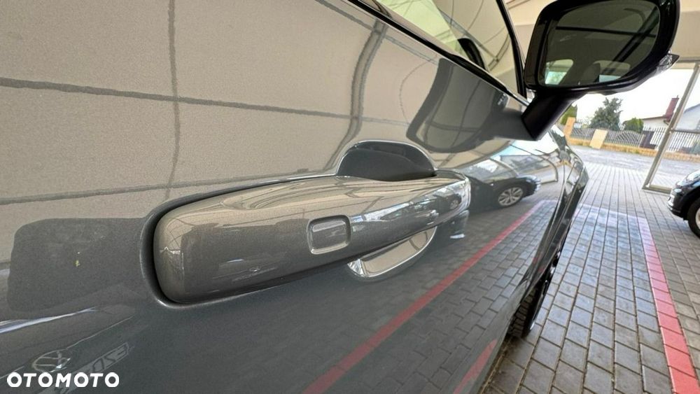 Volvo XC 60 B5 B AWD Ultimate Dark - 16