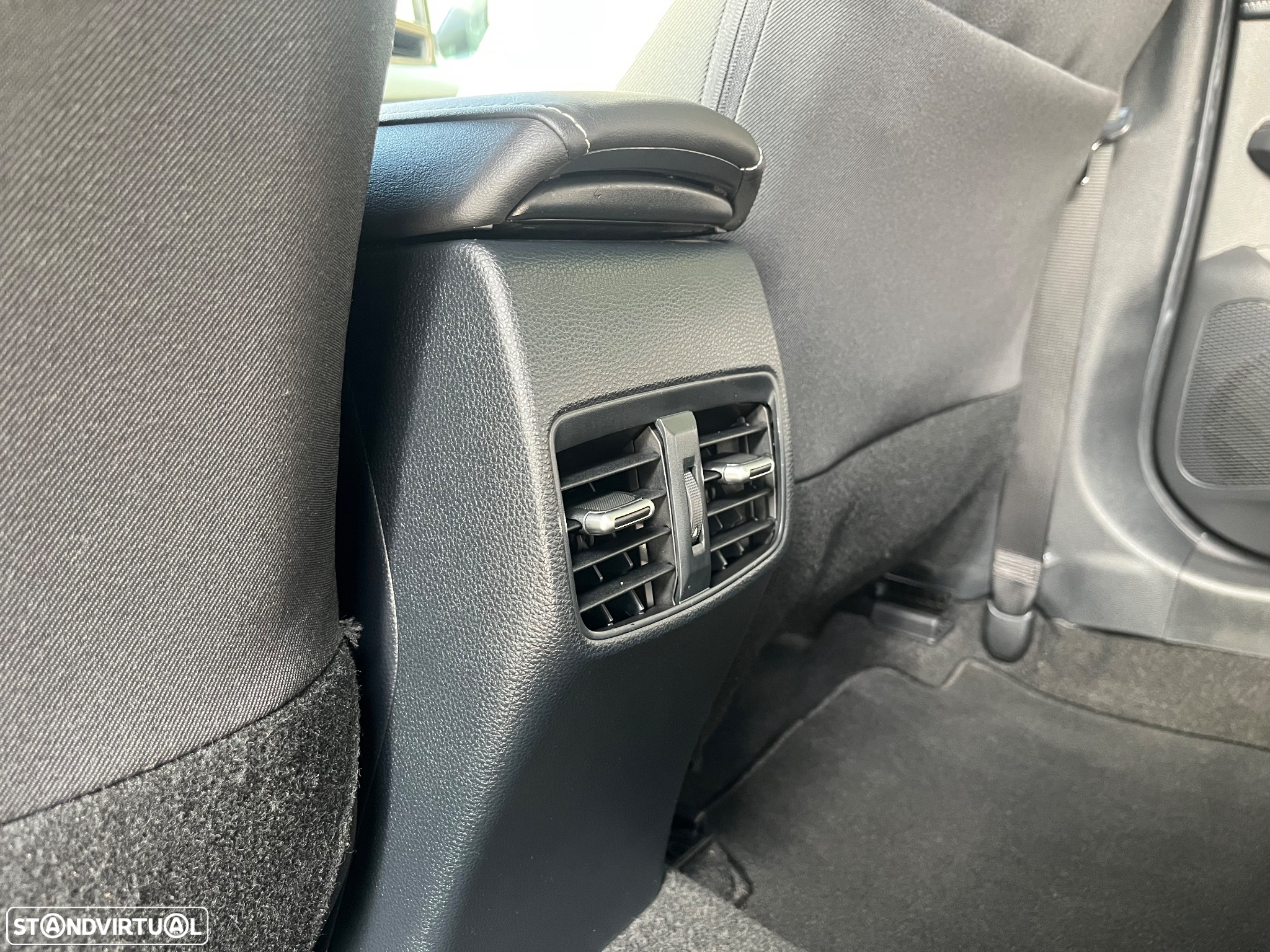 Toyota Corolla Touring Sports 1.8 Hybrid Trek - 45