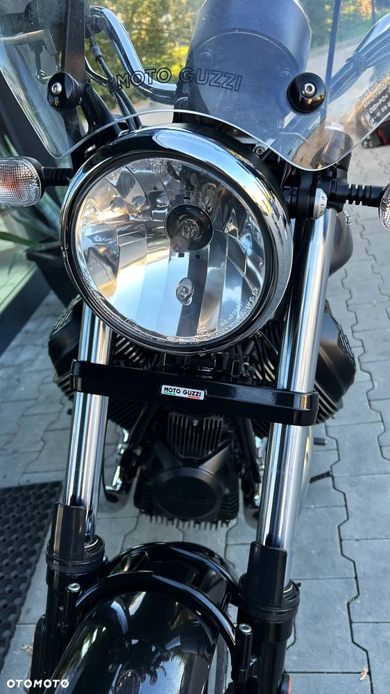 Moto Guzzi V9 - 24