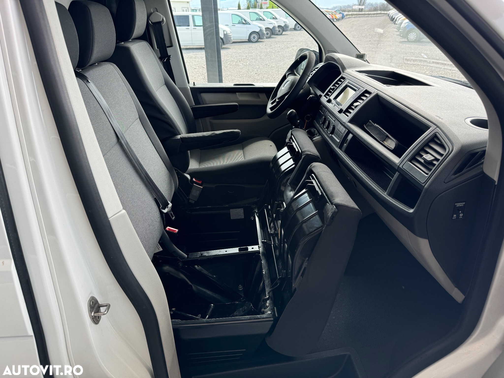 Volkswagen Transporter - 19