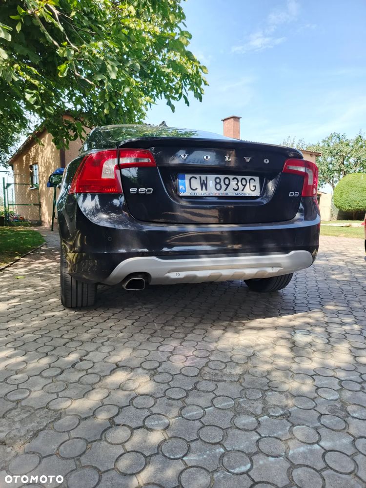 Volvo S60 D3 R-Design - 10