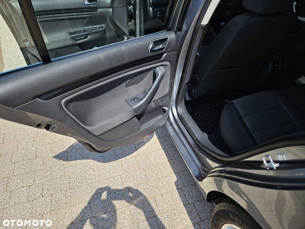 Volkswagen Golf 1.6 TDI Comfortline - 9