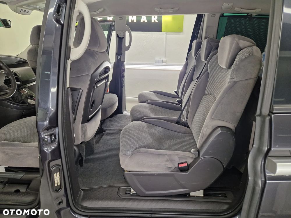 Peugeot 807 HDi 135 Family - 17