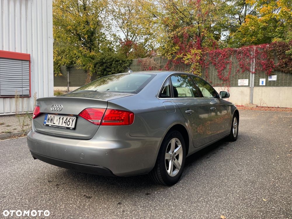 Audi A4 Limousine - 6