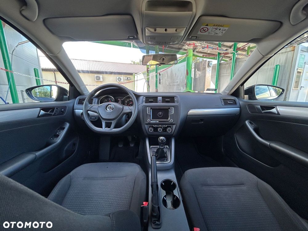 Volkswagen Jetta 2.0 TDI DPF BMT Trendline - 16
