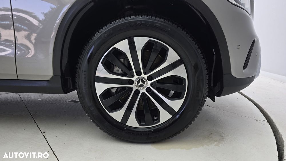 Mercedes-Benz GLC - 22