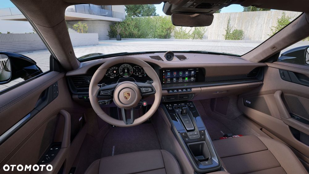 Porsche 911 Carrera T-Hybrid 4 GTS - 8