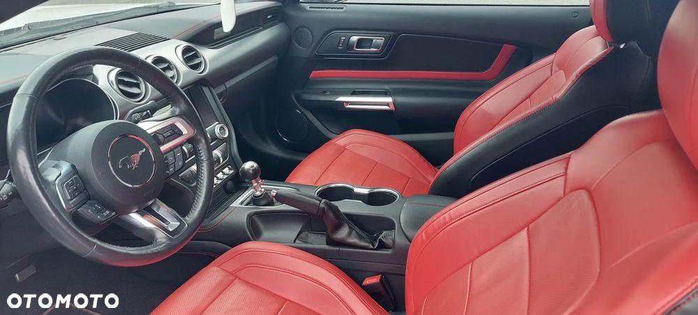 Ford Mustang - 23