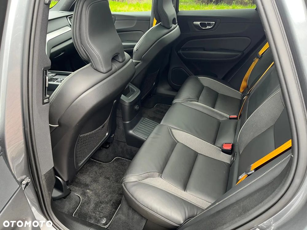 Volvo XC 60 T8 AWD Plug-In Hybrid Polestar Engineered - 24