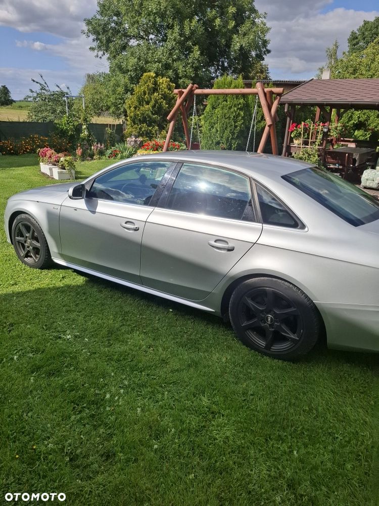 Audi A4 Limousine - 8
