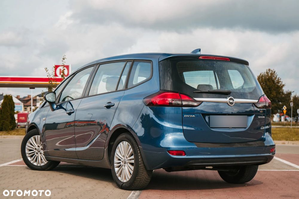 Opel Zafira - 11