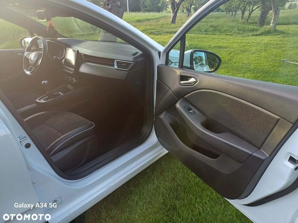 Renault Clio - 10