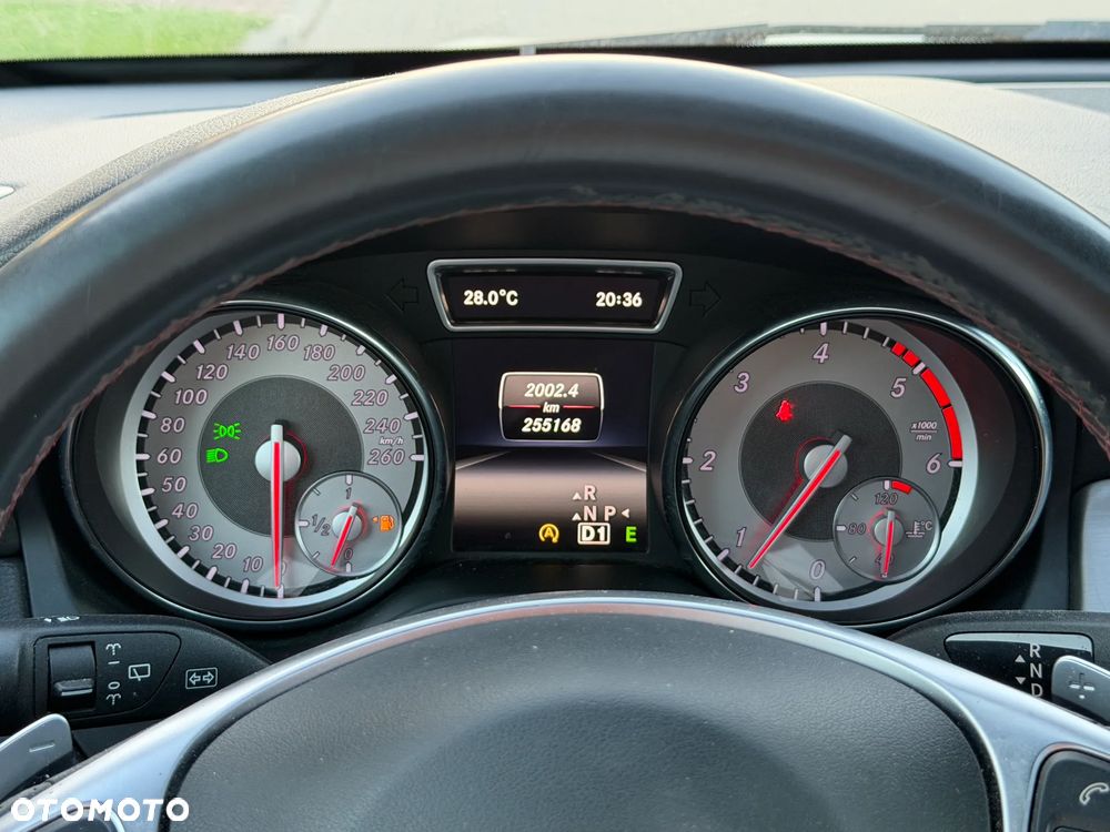 Mercedes-Benz CLA 200 d 4Matic 7G-DCT AMG Line - 16