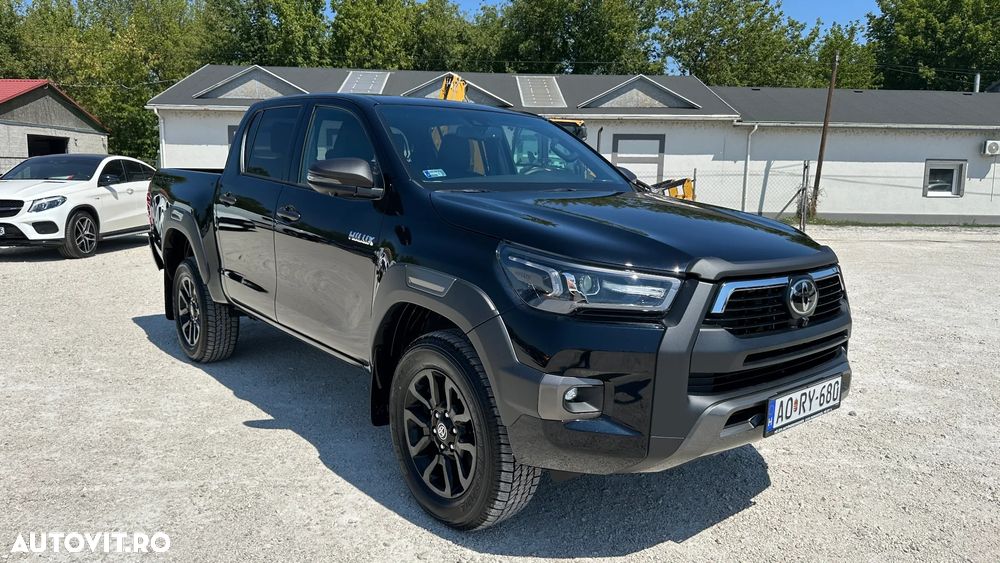 Toyota Hilux 2.8D 204CP 4x4 Double Cab AT MHEV Invincible Color Edition (3E5) - 1