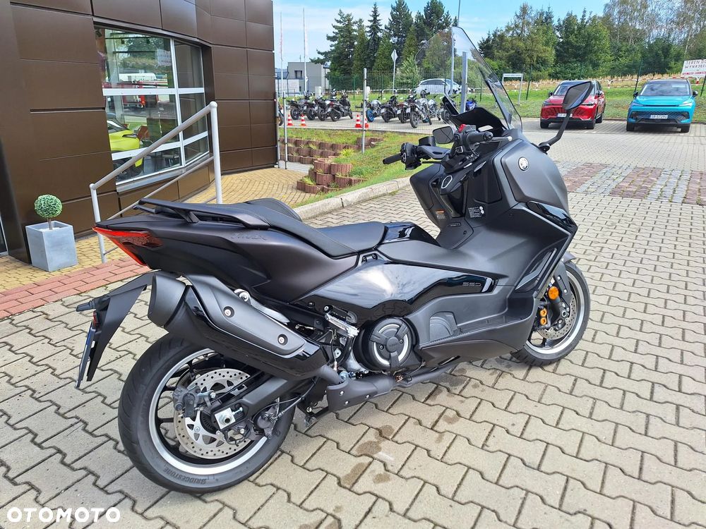 Yamaha Tmax - 7