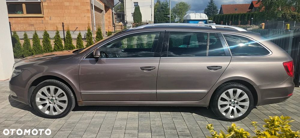 Skoda Superb 2.0 TDI Platinum - 5