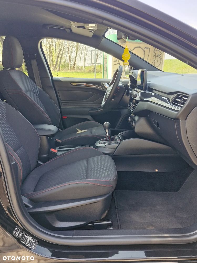 Ford Focus 1.5 TDCi ST-Line Black ASS - 15