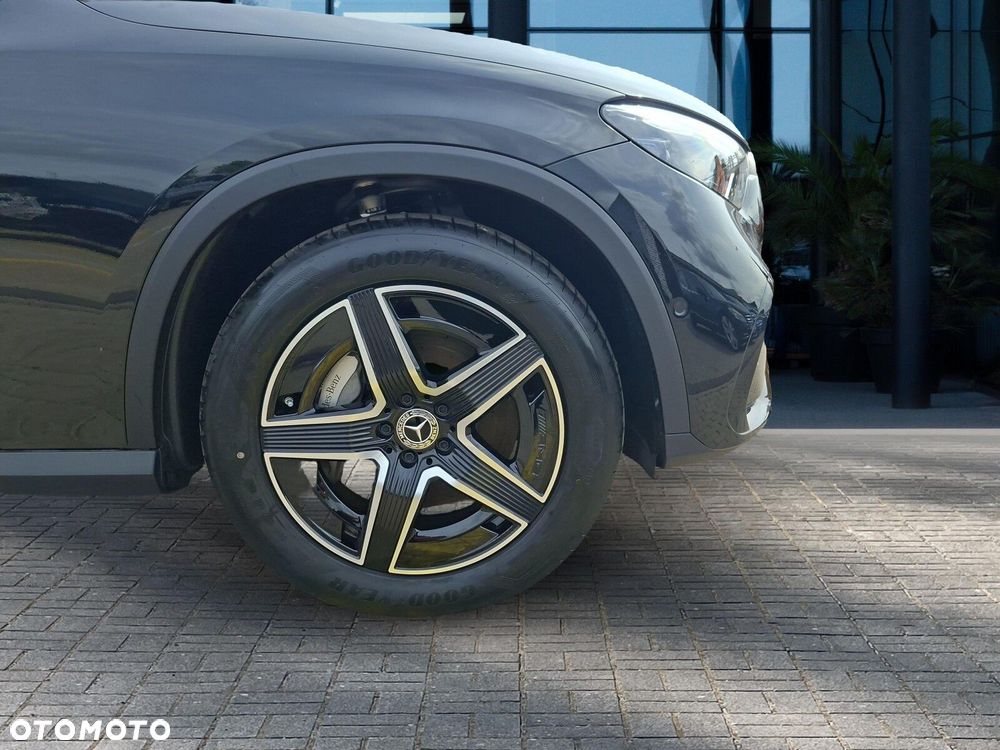 Mercedes-Benz GLC - 16