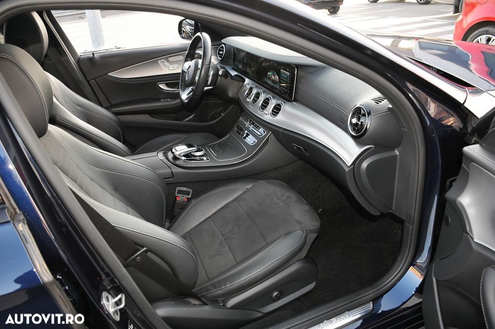 Mercedes-Benz E 300 de 4Matic 9G-TRONIC AMG Line - 10