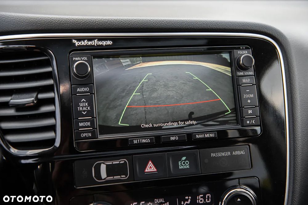 Mitsubishi Outlander - 23