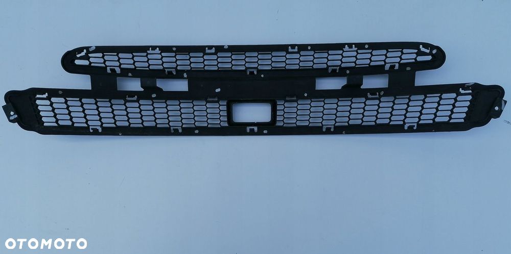 Kratka środkowa zderzaka TESLA S - 5