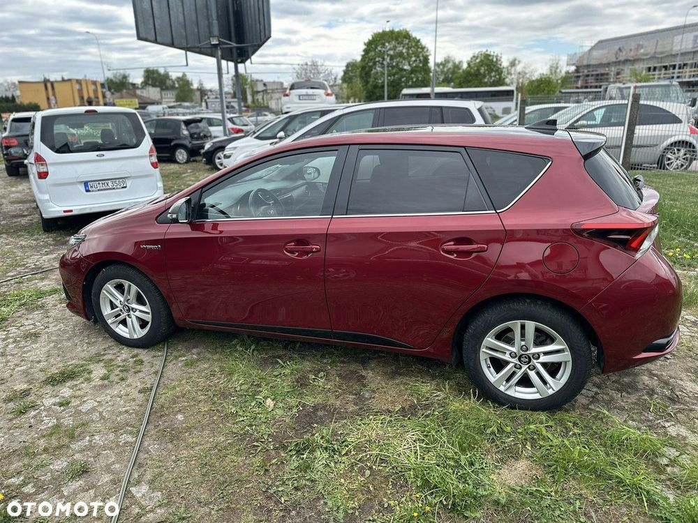 Toyota Auris - 11