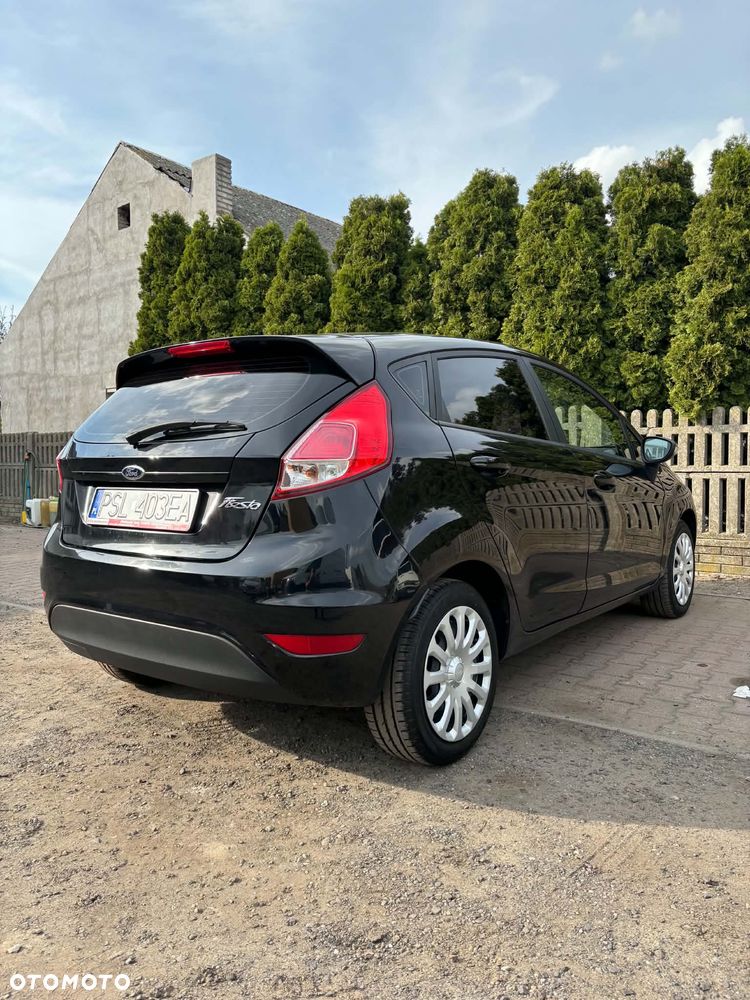 Ford Fiesta 1.5 TDCi Ambiente - 8