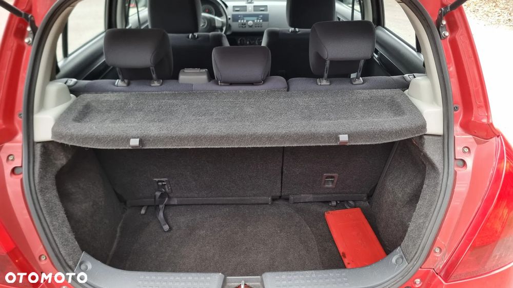 Suzuki Swift 1.3 JB Edition - 31