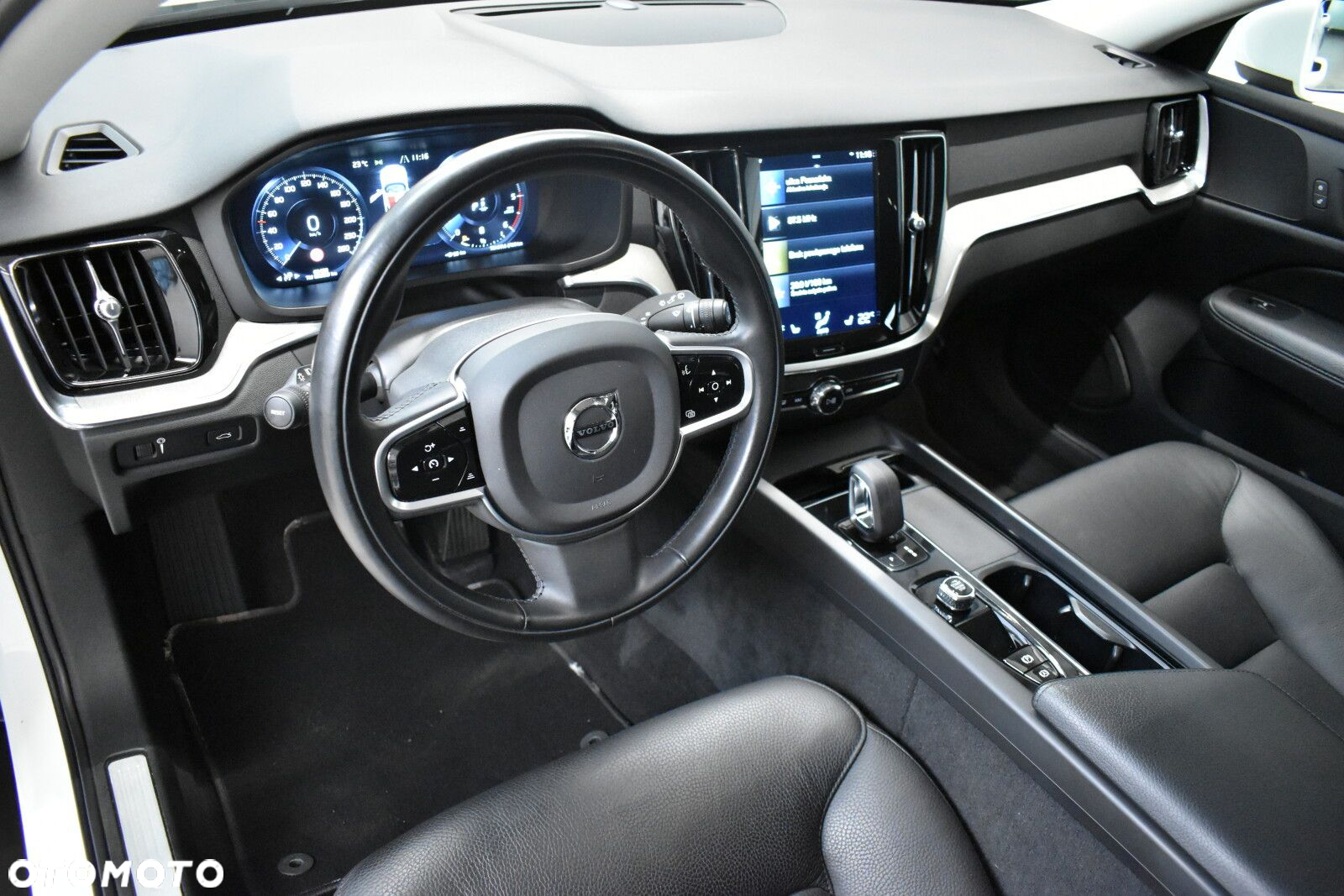 Volvo V60 Cross Country - 4