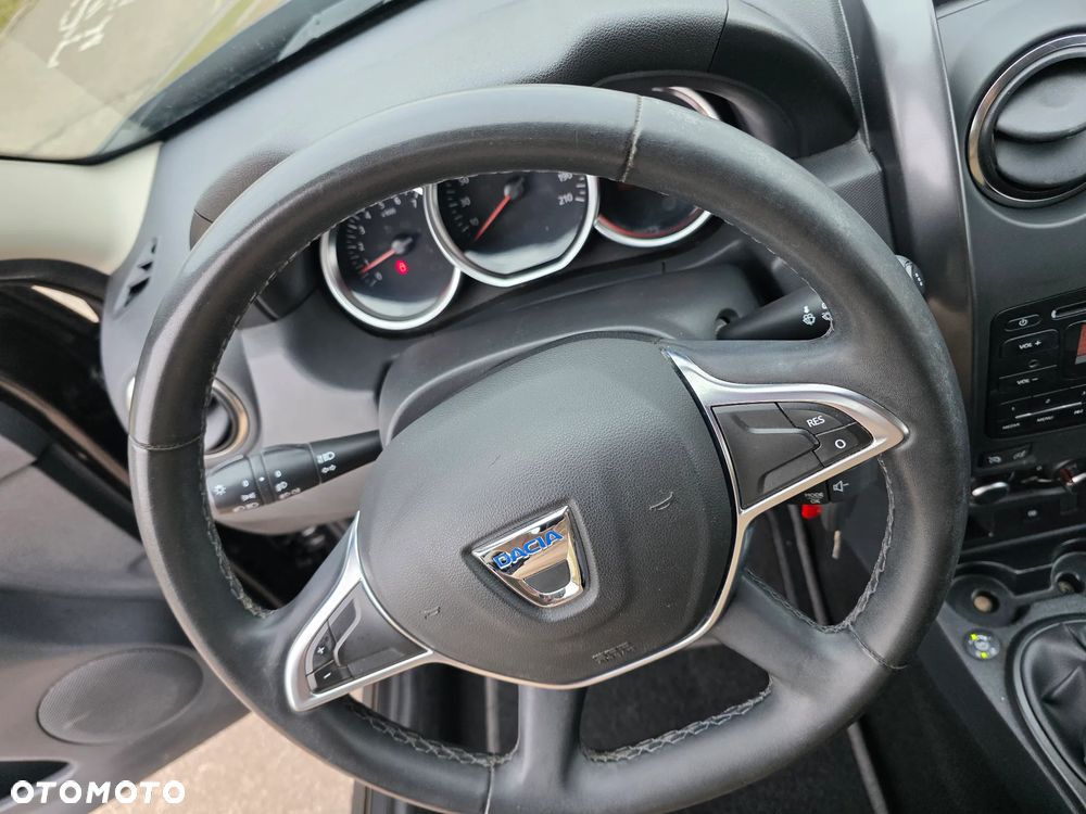 Dacia Duster 1.6 SCe Prestige - 34