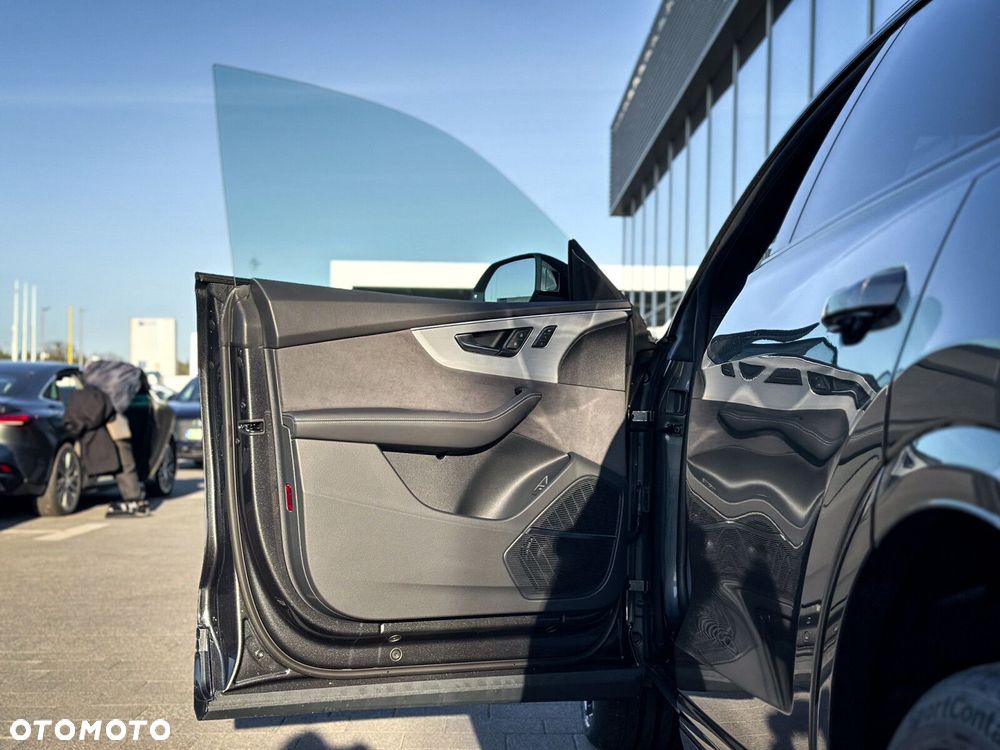 Audi Q8 - 15