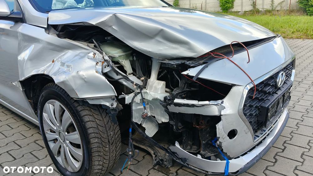 Hyundai i30 1.4 T-GDI DCT YES - 11