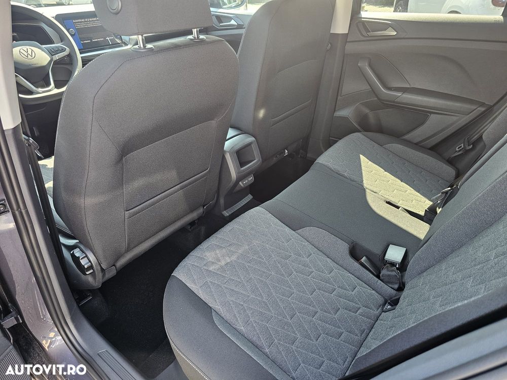 Volkswagen T-Cross - 12