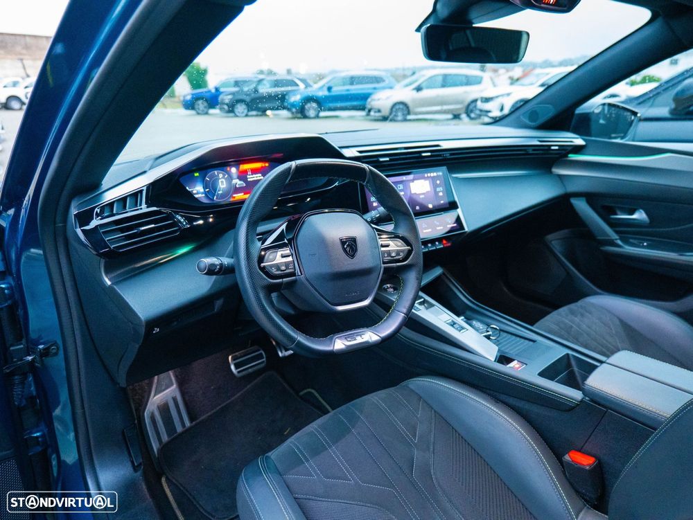 Peugeot 408 1.2 PureTech GT EAT8 - 11