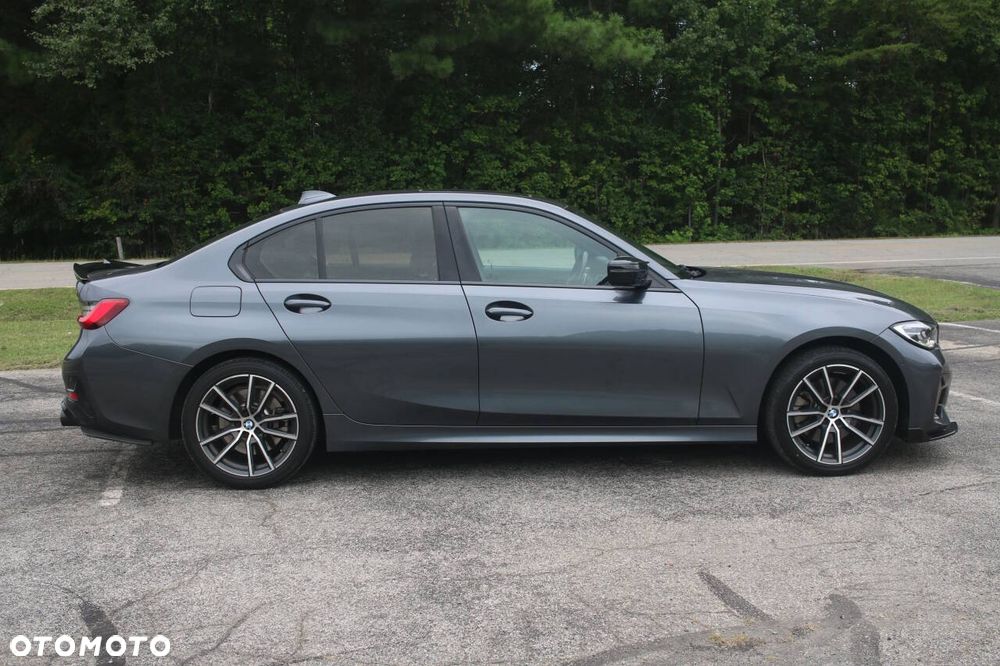 BMW Seria 3 330i xDrive M Sport - 6