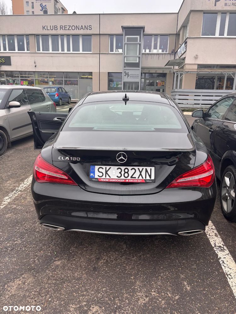 Mercedes-Benz CLA 180 7G-DCT AMG Line - 5