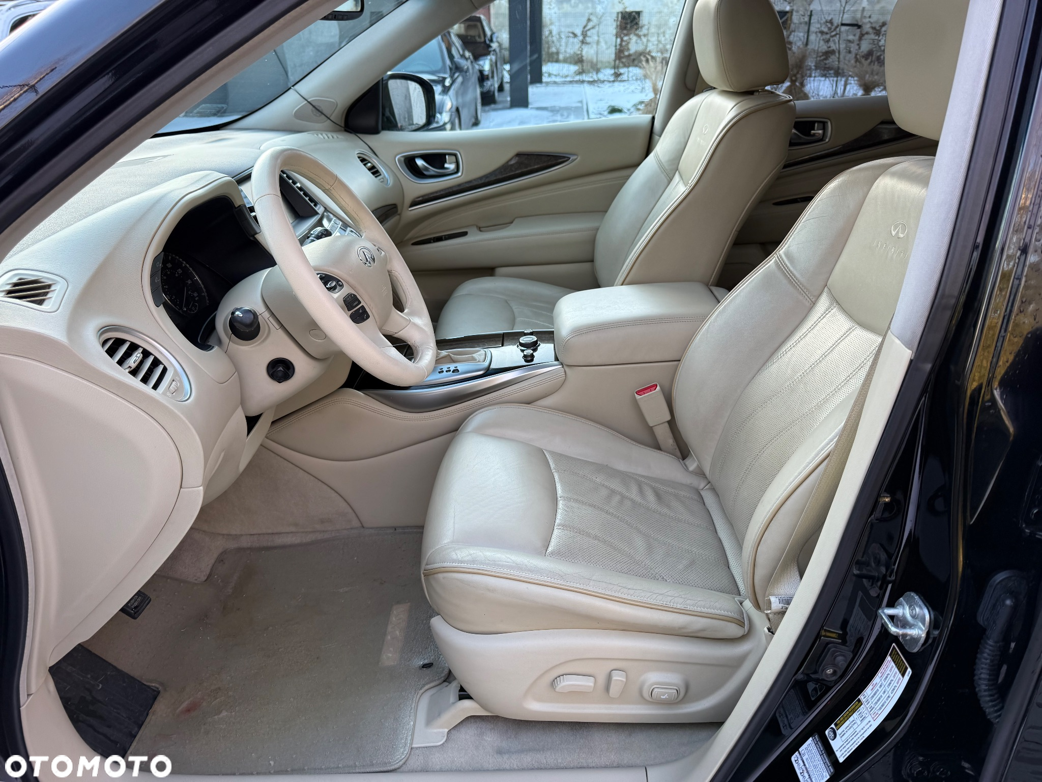 Infiniti QX60 - 16