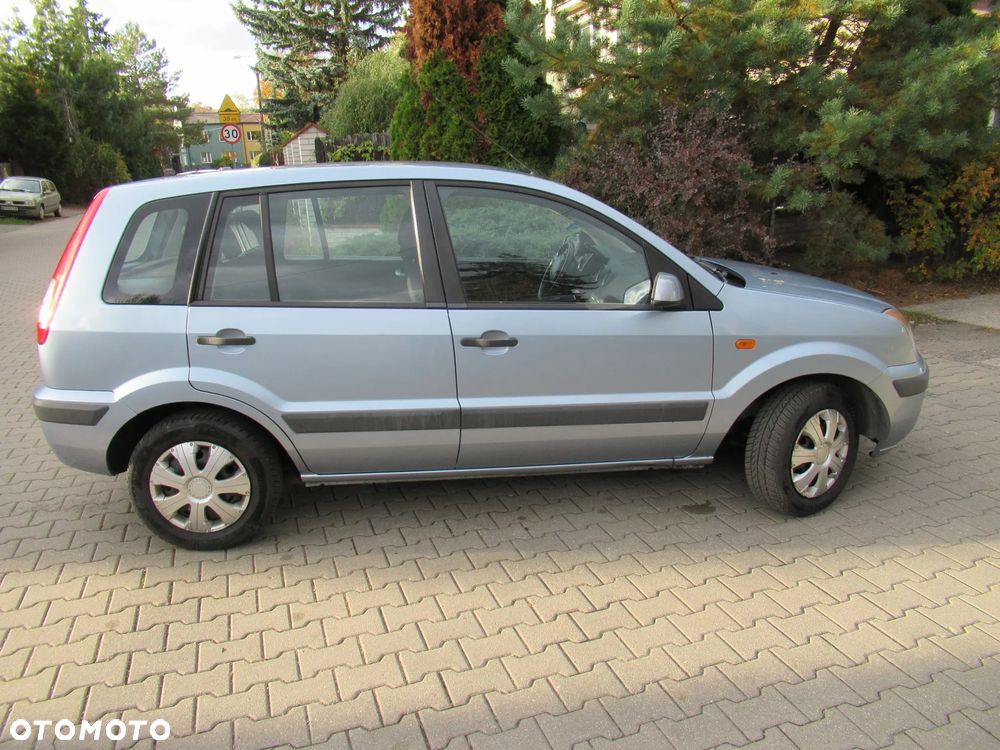 Ford Fusion 1.4 + - 3