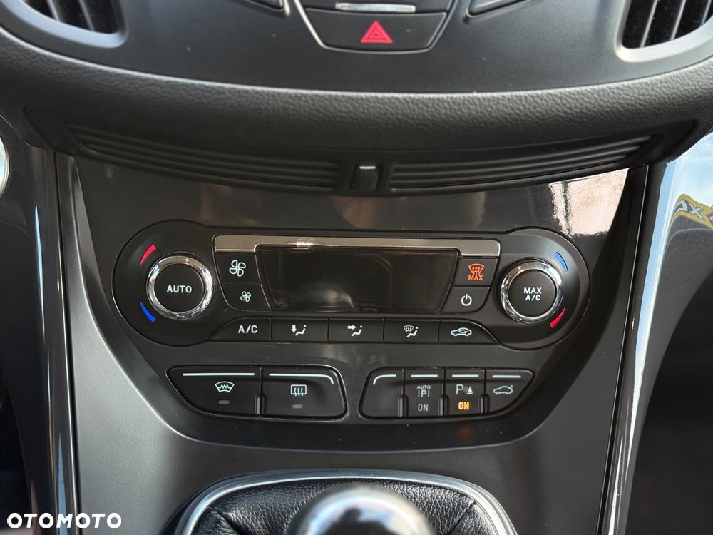 Ford Kuga 2.0 TDCi 2x4 Titanium - 21