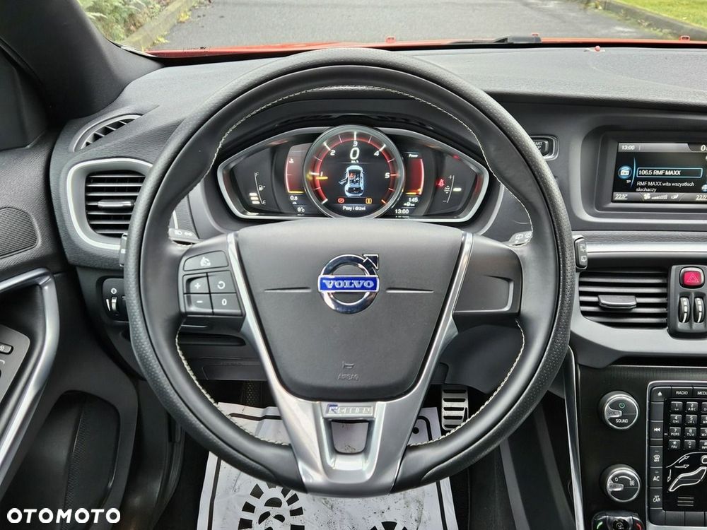Volvo V40 D2 R-Design Momentum - 11